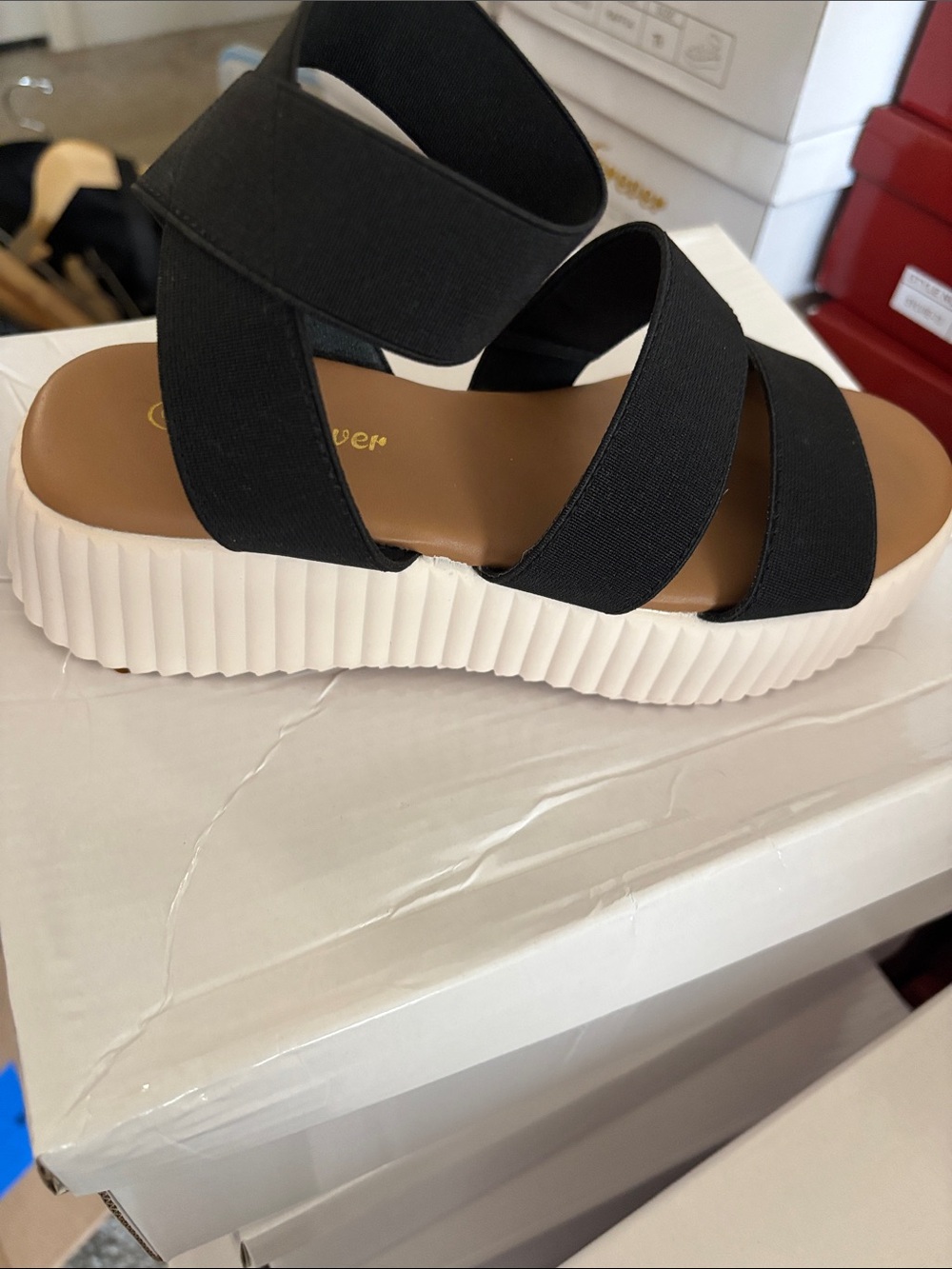 Forever Link Black Elastic Crossover Platform Sandals with White Ribbed Sole